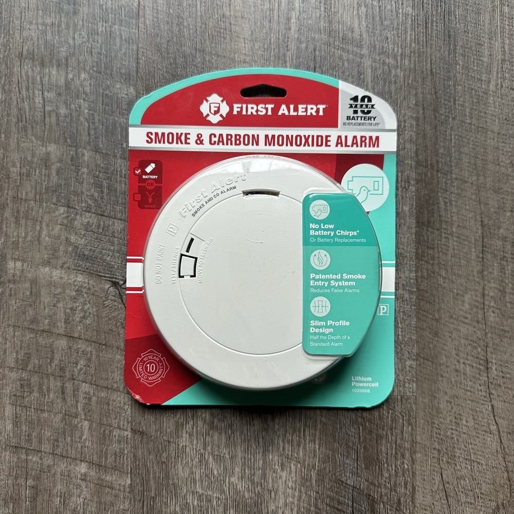 First Alert Smoke & Carbon Monoxide Alarm 10-Year Battery Slim Profile 1039868